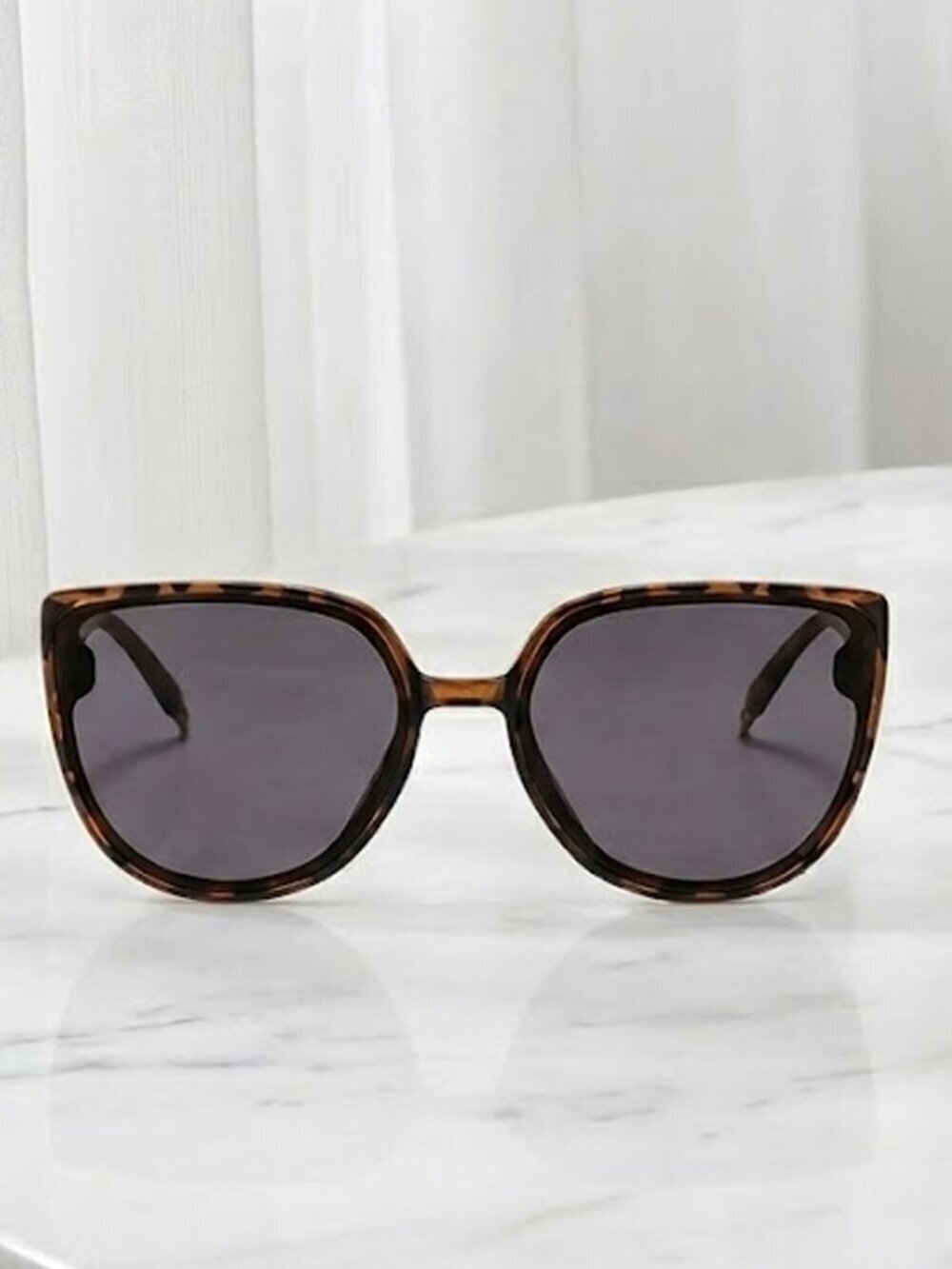 Leopard Print Fashionable Ladies Sunglasses